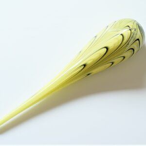Tourterelle d'Istanbul jaune en verre par Meral Deger