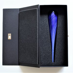 Tourterelle d'Istanbul bleu cobalt en verre par Meral Deger