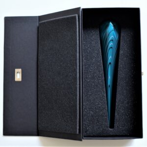 Tourterelle d'Istanbul turquoise en verre par Meral Deger