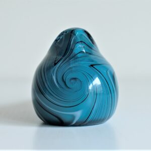 Tourterelle d'Istanbul turquoise en verre par Meral Deger