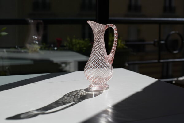 Carafe style "cesm-i bulbul" en rouge et rose