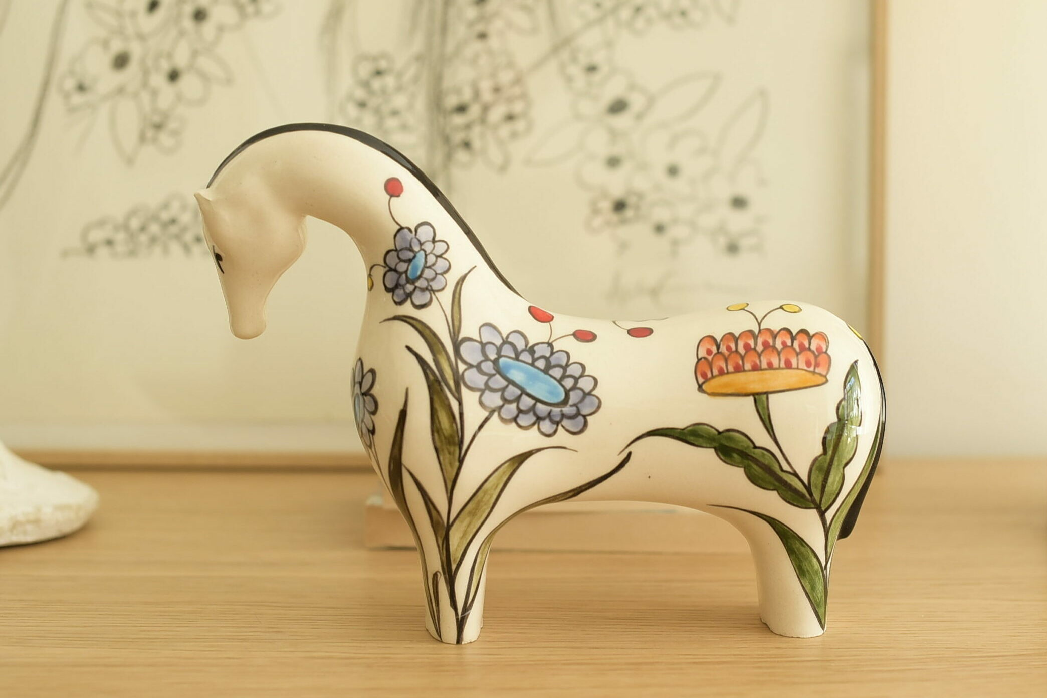 Cheval en céramique avec décorations de style Iznik - Étolie