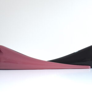 Tourterelles turques rose et noir en verre par Meral Deger