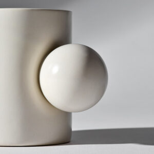 Tasse Pablo écrue, en céramique par Edetri