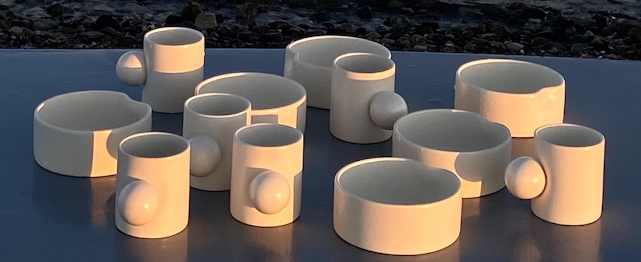 Les céramiques faites main d'Edetri au coucher du soleil